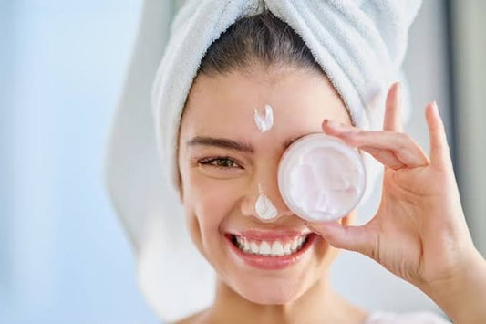 Building an Effective Skincare Routine for Seborrheic Dermatitis-Prone Skin