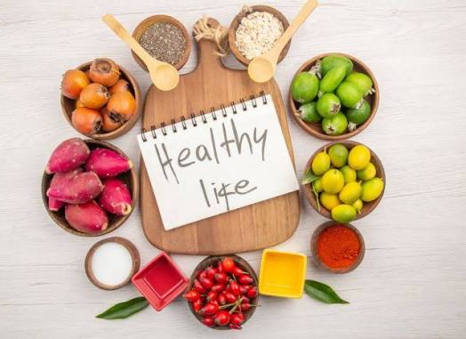 Seborrheic Dermatitis Triggers — Lifestyle, Stress, Diet, and Hidden Factors