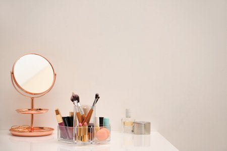Managing Seborrheic Dermatitis While Wearing Makeup - Seb